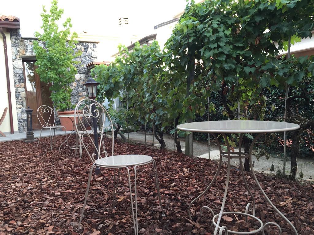 Il Casale Del Giglio Bed & Breakfast Santo Stefano di Magra Exterior photo